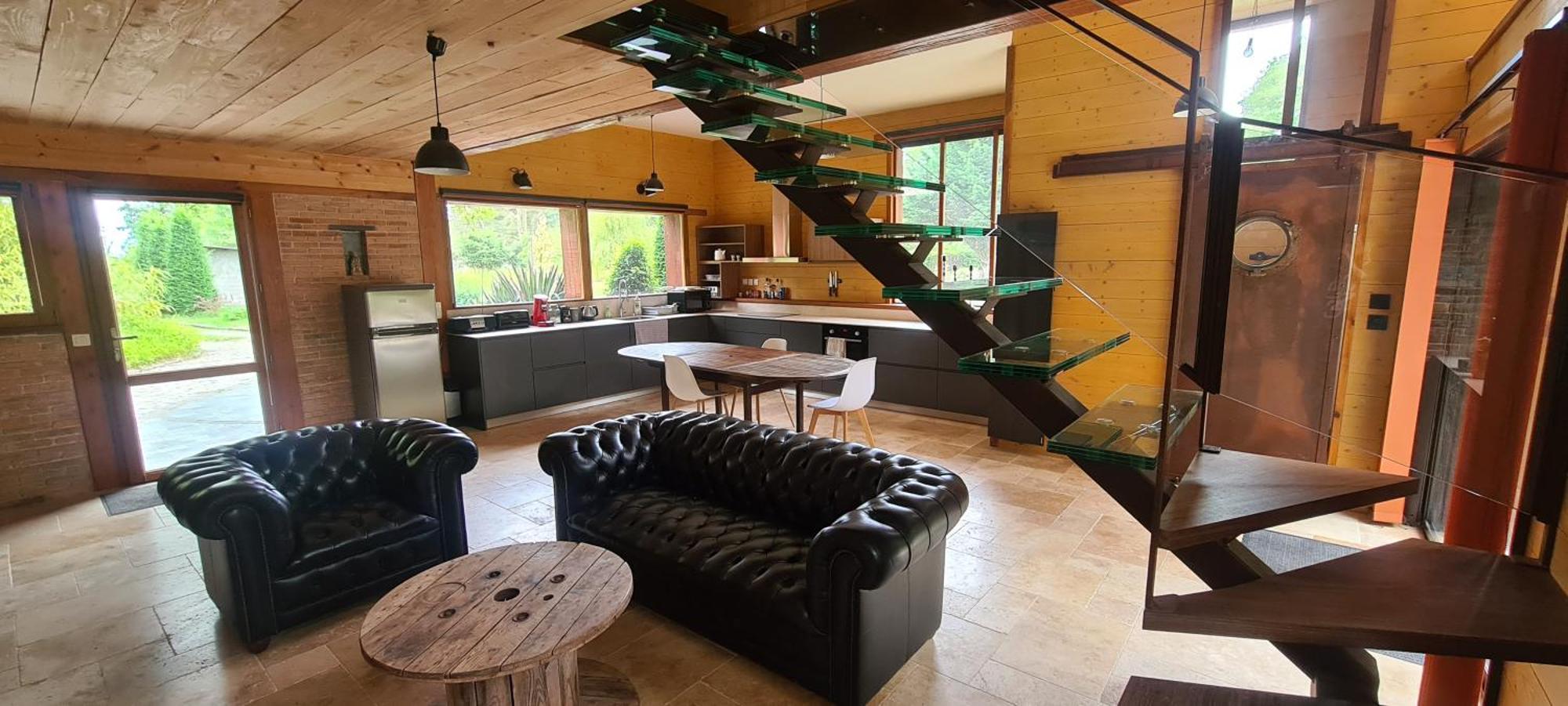 La Maison Dans Les Bois Soucelles Exteriér fotografie