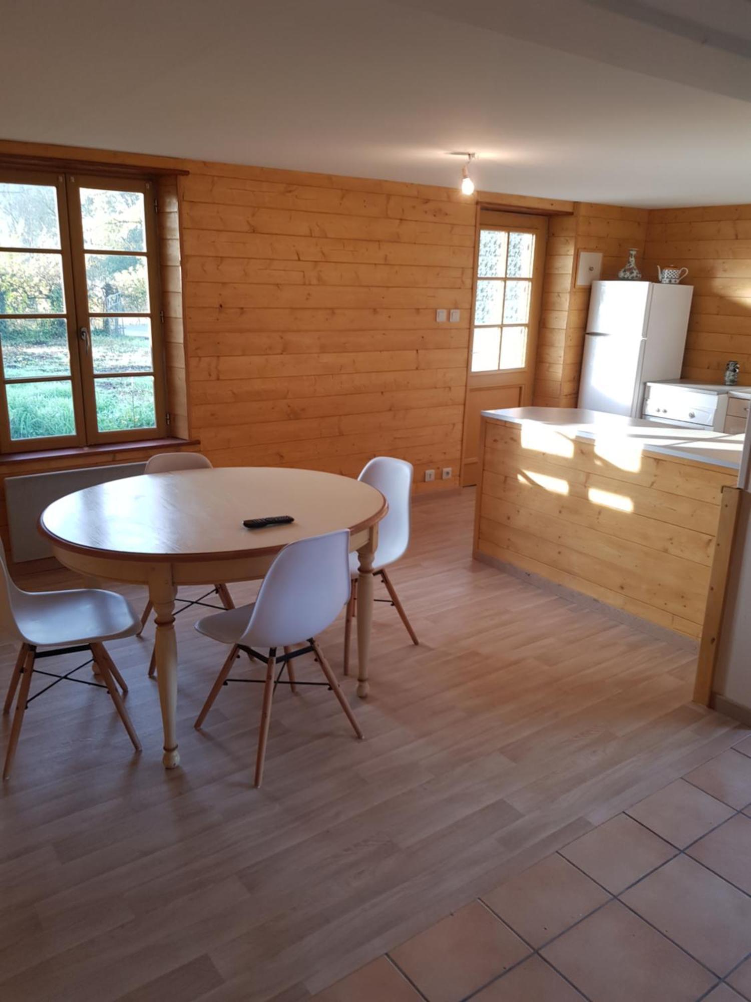 La Maison Dans Les Bois Soucelles Exteriér fotografie