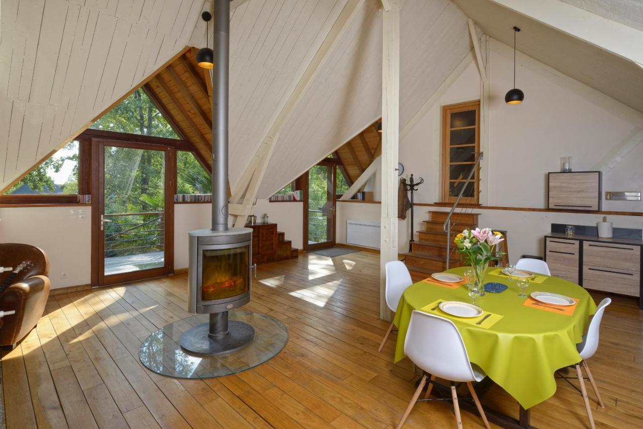 La Maison Dans Les Bois Soucelles Exteriér fotografie