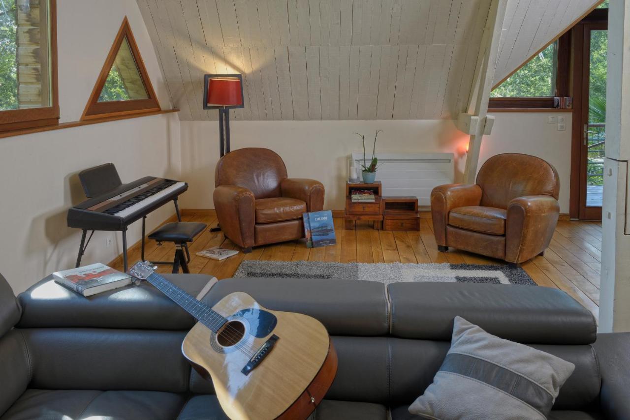 La Maison Dans Les Bois Soucelles Exteriér fotografie