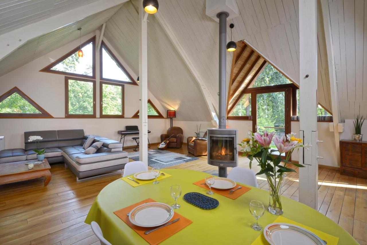 La Maison Dans Les Bois Soucelles Exteriér fotografie